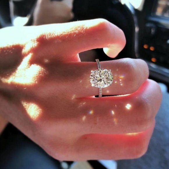 Solitaire Lovers Ring Oval 5ct - Picture 7 of 7